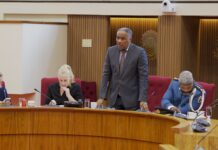 Minister di Husticia ta duna splicacion na Parlamento tocante siguridad di trafico