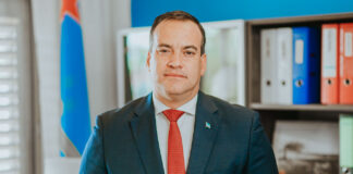 Minister Geoffrey Wever: A duna 241 permiso pa negoshi nobo den di cuater kwartaal di 2025