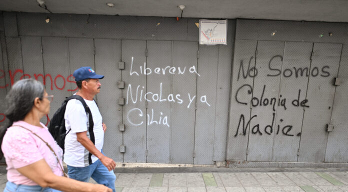 Minister hulandes Van Weel: ‘Situacion na Caracas ta trankil, no tin menasa urgente’