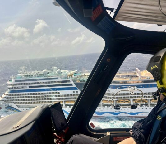 Evacuacion medico for di un barco crucero