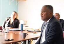 Minister Dowers a ricibi presentacion di concepto di structura nobo pa Ministerio di Husticia