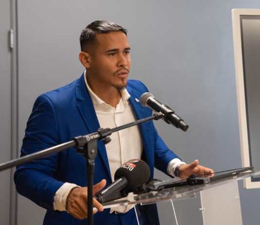 Despues di mas cu 10 aña: Gobierno ta anuncia modernisacion di beach policy