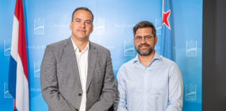 Minister Geoffrey Wever: Walter Mosher ta inicia oficialmente como Director nobo di Free Zone Aruba N.V.