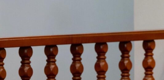 Parlamentario di AVP, John Hart: Den e surplus tin un berdad cu e pueblo ta biba cu ne: MEP a pospone responsabilidad cu barionan