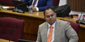 Eduard Pieters di fraccion di PPA: โCuido di Nos Grandinan den crisis: Parlamento a vocifera cu awor ta ora pa ehecuta!โ