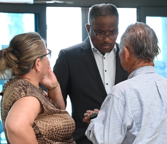 Minister Arthur Dowers a haci un bishita di trabao na DIMAS y reafirma compromiso pa mehoracion structural