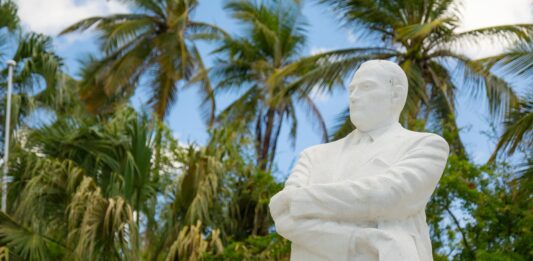 Celebracion riba Plaza 18 di Maart: Na honor di e 2147 firmantenan di nos historia