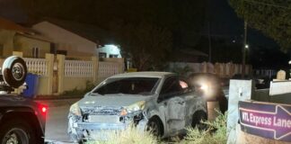 Polis di trafico a detene chauffeur cu a hit&run