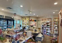 Un historia di amor di San Valentin conta door di detayenan cuidadosamente selecciona na Seráfina Boutique