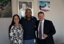 Minister Gerlien Croes: deporte como caminda pa futuro di nos hobennan, Hall of Famer Andruw Jones di bishita na Aruba