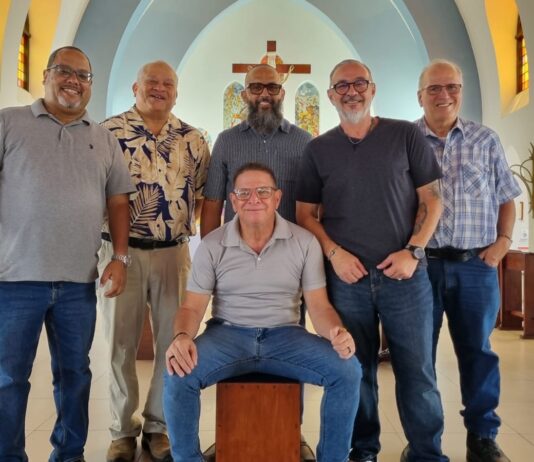 Di Youth Explosion Aruba pa Jesus Explosion Trinidad & Tobago