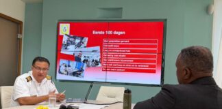 Hefe di Brandweer a haci bishita di trabao cerca minister Dowers