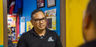 Junior Arends: Talento local ta inspira generacion nobo den musica