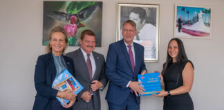 Director General di Relacionnan di Reino a elogia cooperacion duradero cu Aruba durante bishita oficial