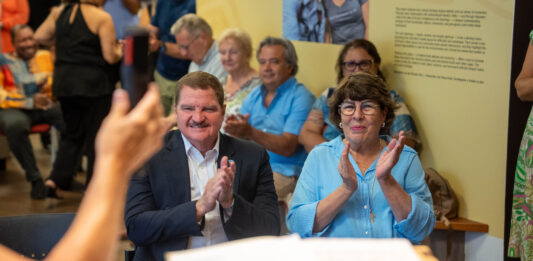 Premier Eman na apertura di Exposicion “SITE–SIDE–SIGHT WALKS” na Museo Arqueologico Nacional Aruba