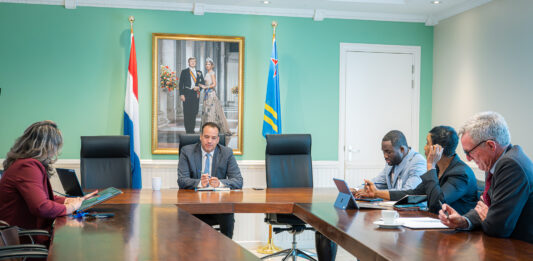 Minister Geoffrey Wever a reuni cu IMF pa sondea y explora reemplaso di bbo BBO cu btw na Aruba