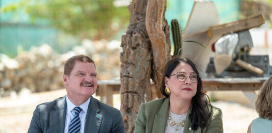 “Nos ta restaurando Aruba”: Eman ta reafirma rumbo di gobierno tras un aña di liderazgo