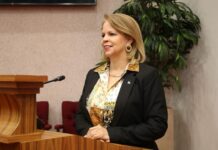 Lider di Fraccion di MEP Evelyn Wever-Croes: Ora parlamento no por reuni, democracia ta perde; Presidente Marlon Sneek ta bayendo riba un caminda peligroso pa nos democracia