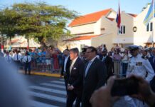 Fort Zoutman: Encuentro cu Lidernan di Fraccion di Parlamento y Conseho di Minister