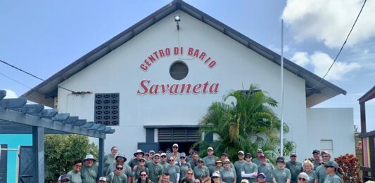 Aruba Convention Bureau ta lansa prome proyecto di CSR di 2026 hunto cu un grupo di huesped