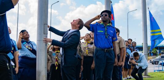 Hisamento di Bandera: Inicio oficial di celebracion 40 aña Status Aparte y 50 aña Himno y Bandera