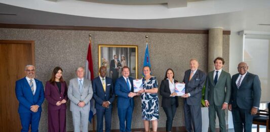 Minister Gerlien Croes: Comision di Evaluacion ta presenta evaluacion intermedio di cooperacion di reforma na Aruba