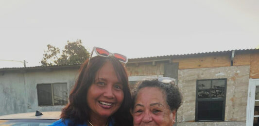 Paulita (Ita) Ramona Ridderstaat ta ricibi Premio Ovito Tromp 2026 durante Fiesta Arubiano na Centro di Bario Noord