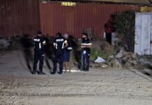 Polis a core cu adicto ambulante patras di mall na Paradera