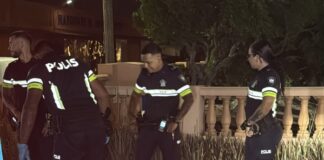 Homber cu cuchiu den man atendi door di polis