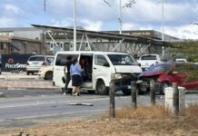 Accidente cu basta daño material altura di Pricesmart y hende herida