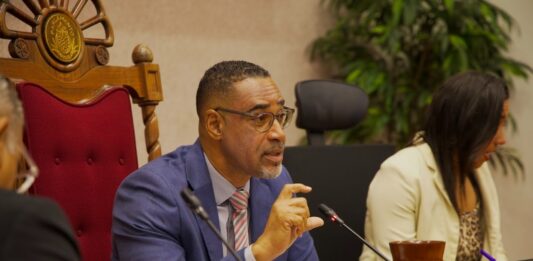 Parlamentario di AVP, Clifford Heyliger:Revitalisacion di Oranjestad ta clave pa desaroyo economico y urbano