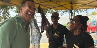 San Nicolas Pop-Up Market ta crece como motor di economia local cu mas di 60 vendor presente e diasabra aki