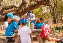 Himno, Bandera y Naturalesa: Comunidad a celebra Aruba su identidad den Parke Nacional Arikok