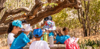 Himno, Bandera y Naturalesa: Comunidad a celebra Aruba su identidad den Parke Nacional Arikok