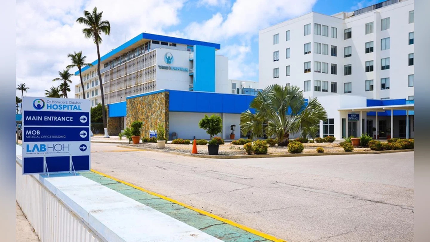 HOFA TA HABRI PORTA PA HULANDA METE DEN AZV, CU BO SALUD Y BO PENSION!