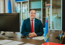 Minister Geoffrey Wever ta biaha pa exterior pa fortelece Aruba su posicion internacional y reunie y atrae inversionista internacional pa un prestamo di 160 miyon USD na merca y europa