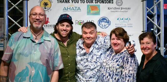 Un Siman di Alegria, Compassion y Comunidad: One Love Foundation Inc. Ta Hunta Mas di $27,000 pa e Animalnan di Aruba