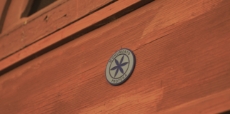 Prome Minister Mike Eman ta reafirma compromiso pa restauracion di herencia historico na Bernhardstraat