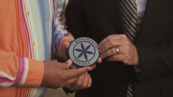 C0304.00_02_32_02.Still009