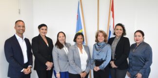 Banco Central di bishita cerca Minister Plenipotenciario Mildred Schwengle