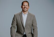 Miguel Mansur: 𝐒𝐈𝐍 𝐑𝐄𝐅𝐎𝐑𝐌𝐀 𝐀𝐃𝐌𝐈𝐍𝐈𝐒𝐓𝐑𝐀𝐓𝐈𝐕𝐎 𝐆𝐎𝐁𝐈𝐄𝐑𝐍𝐎 𝐓𝐀 𝐏𝐄𝐑𝐃𝐄 𝐒𝐔 𝐓𝐄𝐌𝐏𝐎 𝐘 𝐏𝐈𝐎 𝐀𝐈𝐍𝐃𝐀 𝐏𝐄𝐑𝐇𝐔𝐃𝐈𝐂𝐀 𝐃𝐄𝐒𝐀𝐑𝐎𝐘𝐎 𝐃𝐈 𝐍𝐎𝐒 𝐏𝐀𝐈𝐒 𝐘 𝐏𝐔𝐄𝐁𝐋𝐎