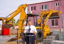 Gobierno ta inicia renobacion di De Vuyst Complex como parti di vision pa mehora calidad di bida den bario