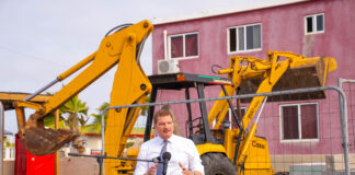 Gobierno ta inicia renobacion di De Vuyst Complex como parti di vision pa mehora calidad di bida den bario