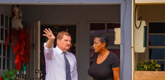 Gobierno ta cumpliendo: Renobacion di De Vuyst ta duna bida nobo na e bario y su comunidad