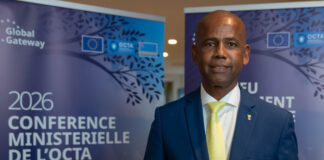 Gezaghebber di Bonaire John Soliano a enfatisa e importancia di Union Europeo