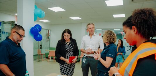 Hoben cu aspiracion den cuido medico inspira: Mas di 300 studiante a asisti di cuater “open dag” na HOH