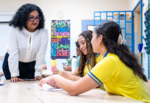 Coleganan di Aruba Bank a participa den “Beroepsoriëntatiedag” na Colegio San Antonio