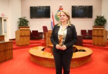 Evelyn Wever-Croes: Despues di 1 aña cu a pidi reunion, parlamento a reuni