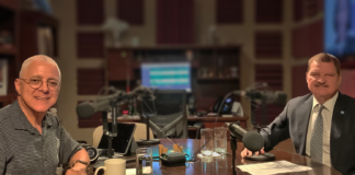 Prome Minister Mike Eman den entrevista: Un aña di gobernacion cu enfoke riba impacto real