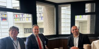 Parlamentario Eduard Pieters (PPA): “Hulanda no conoce nos realidad”